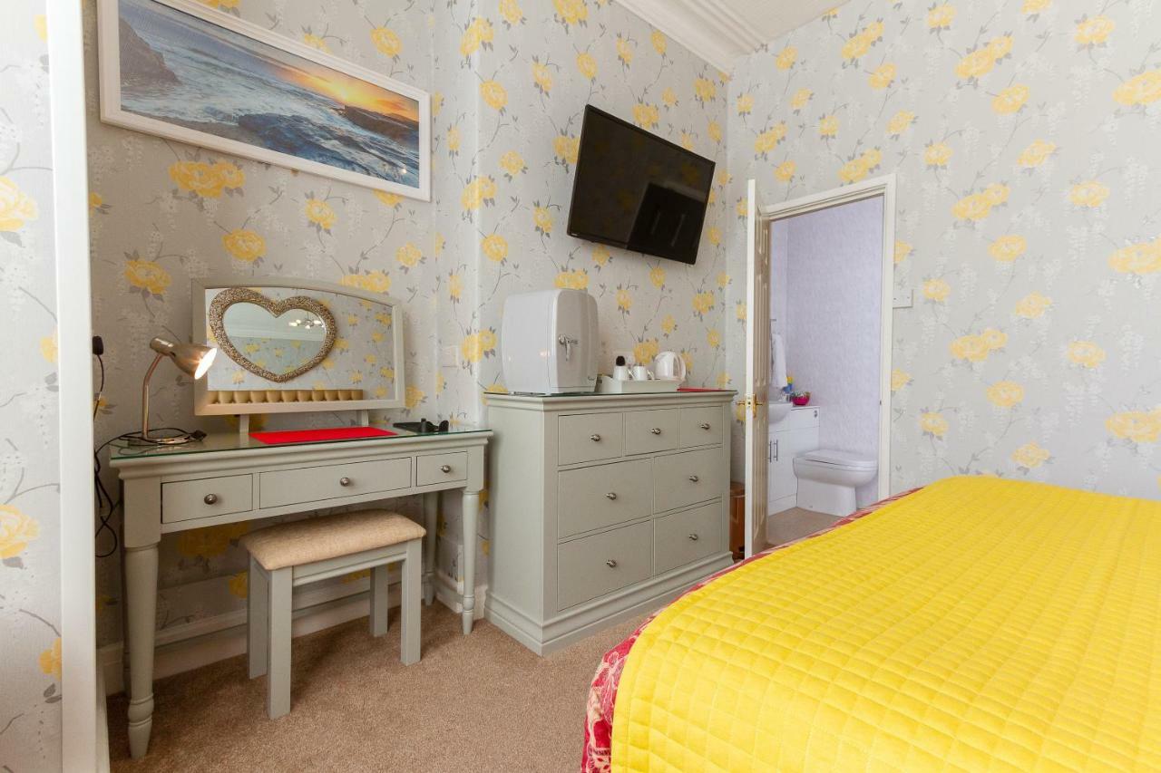 Valentine Lodge Over 21 Adult Couples Only Blackpool Exterior photo