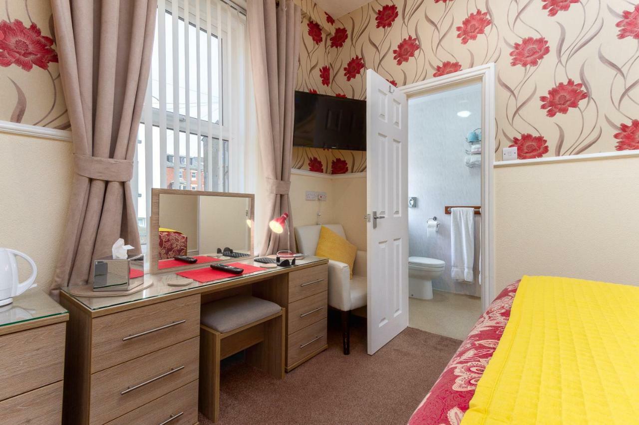 Valentine Lodge Over 21 Adult Couples Only Blackpool Exterior photo
