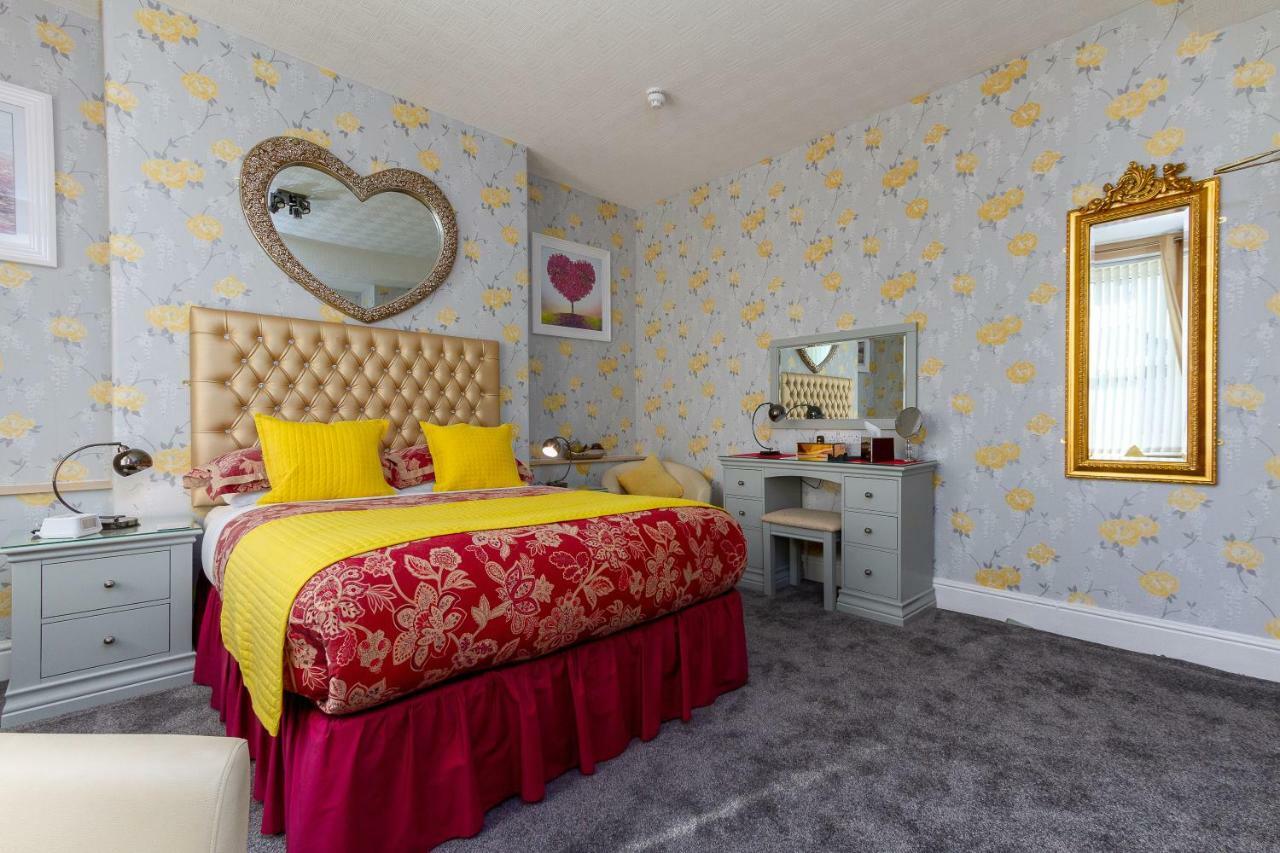 Valentine Lodge Over 21 Adult Couples Only Blackpool Exterior photo