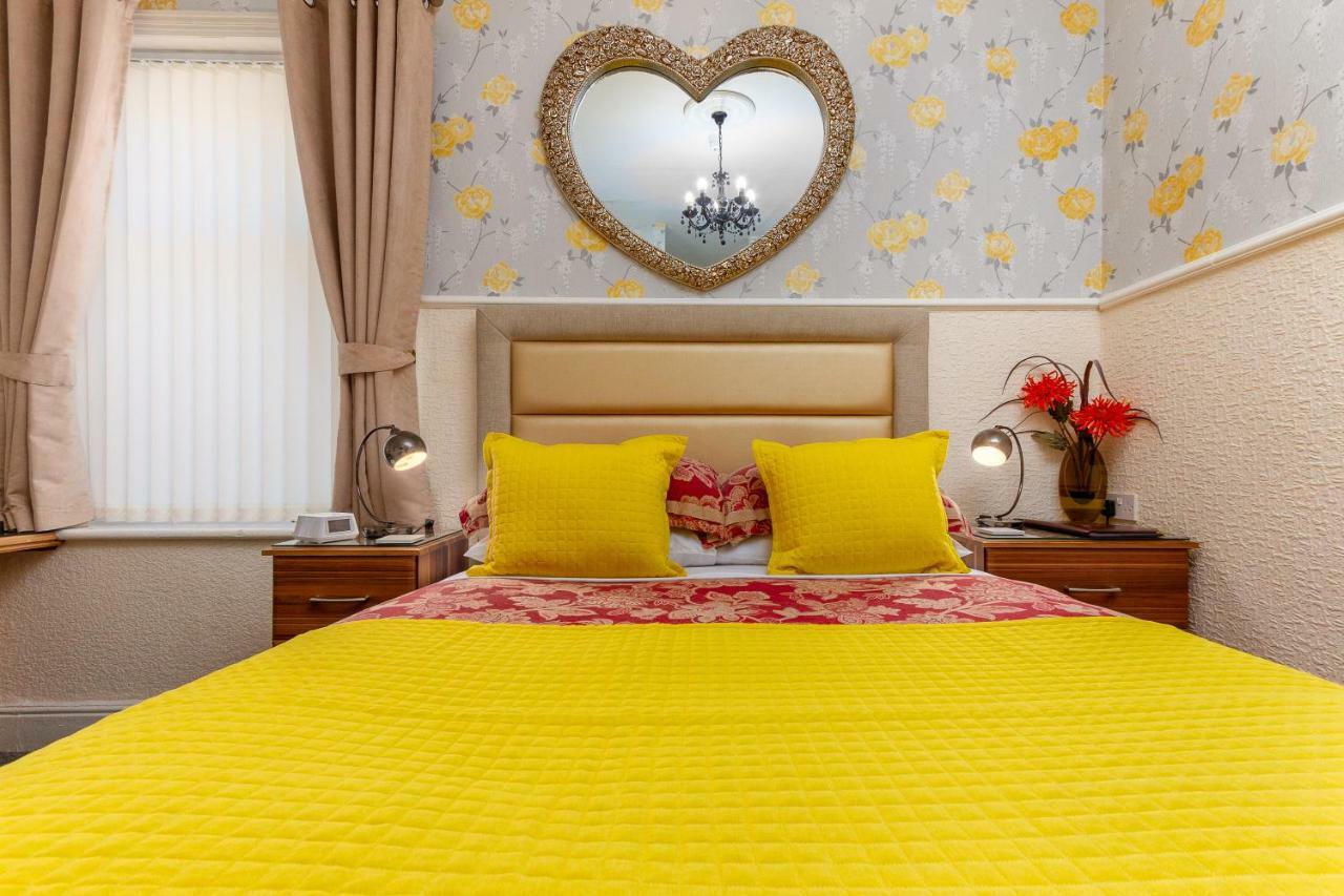 Valentine Lodge Over 21 Adult Couples Only Blackpool Exterior photo