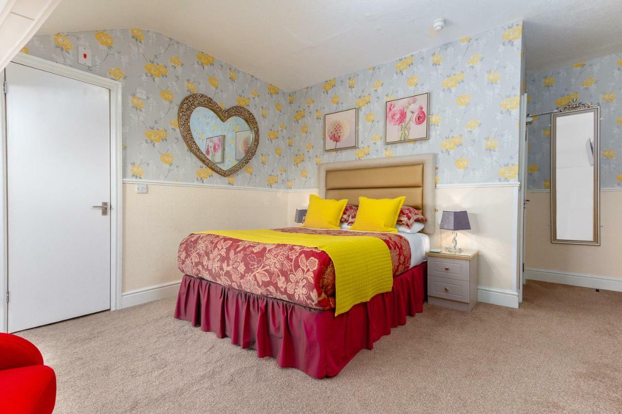 Valentine Lodge Over 21 Adult Couples Only Blackpool Exterior photo